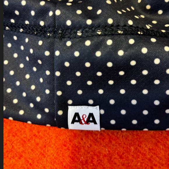 Autrement & Alors polka dot cuffless beanie made in Canada NWT - Picture 3 of 9